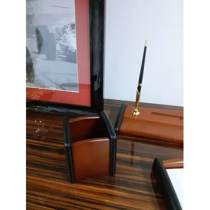 Picture Elegant wooden pen holder - Good Sunrise