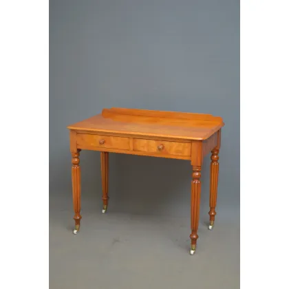 Zdjęcie Wiktoriański stół z satyny brzozowej