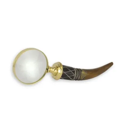 Zdjęcie Wyjątkowe szkło powiększające z piękną, rogową rączką