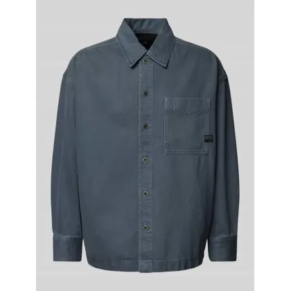 Zdjęcie Koszula jeansowa o pudełkowym kroju z detalem z logo