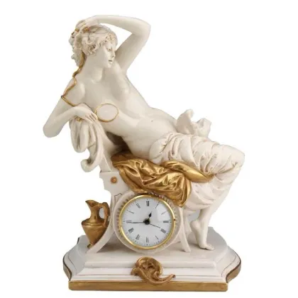 Zdjęcie Elegancki zegar z porcelany