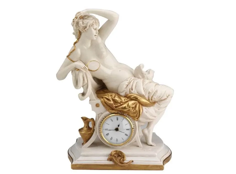 picture 1 Elegant porcelain clock