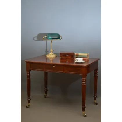 Zdjęcie Doskonała jakość regencyjny, mahoniowy, dwustronny stolik biblioteczny - stół do pisania