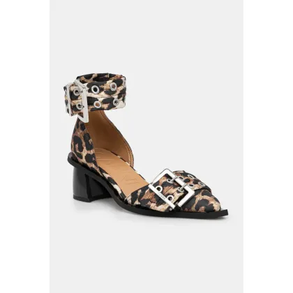 Zdjęcie GANNI czółenka Feminine Buckle Open Cut Pump Satin Print kolor brązowy na słupku S2863