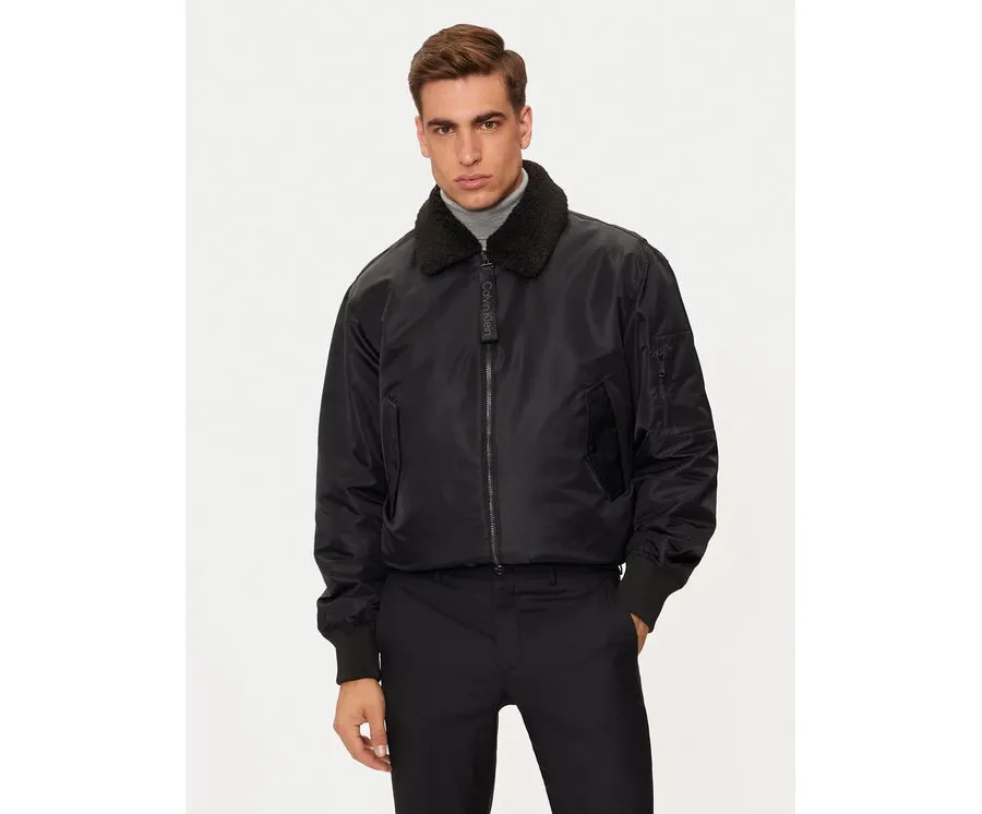 obrazek 1 Calvin Klein Jeans Kurtka bomber J30J326108 Czarny Regular Fit