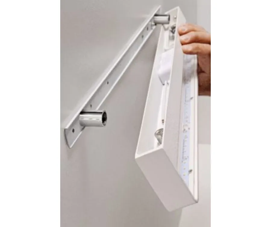 obrazek 5 Solidnie wykonana lampa ścienna Strip Magneto