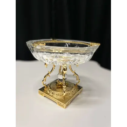 Picture Exclusive crystal ashtray on a leg