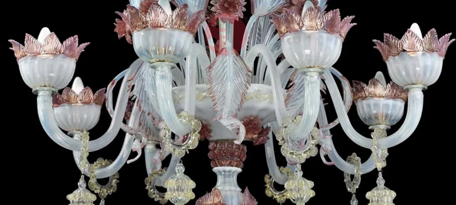 obrazek 4 Elegancki klasyczny żyrandol ze szkła Murano z Włoch - Vetreria Artistica Rosa