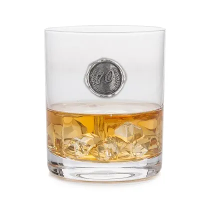 Zdjęcie Luksusowy prezent na 70 urodziny - szklanka do whisky z cynowym emblematem z liczbą urodzin