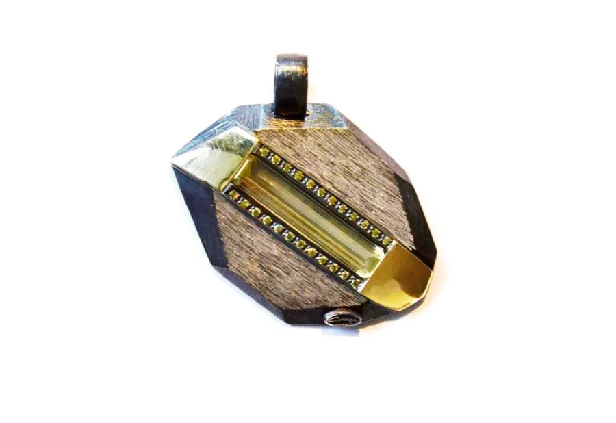 picture 2 Phenomenal pendant made of silver and gold