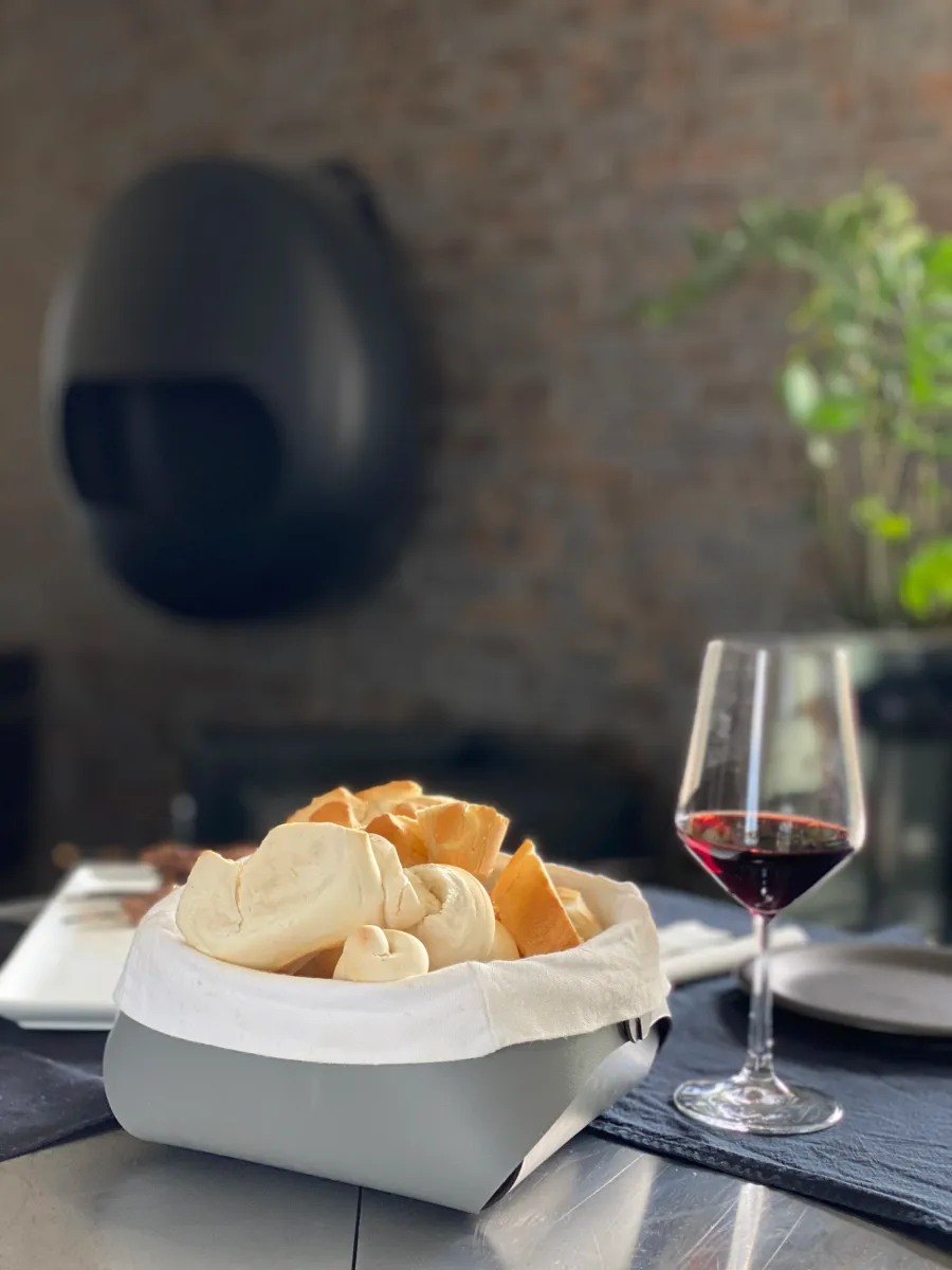 obrazek 3 Stylowy koszyk na chleb Flora w kolorze waniliowym