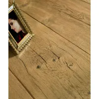 Zdjęcie Stylowa podłoga ze starego dębu z regenerowanych belek