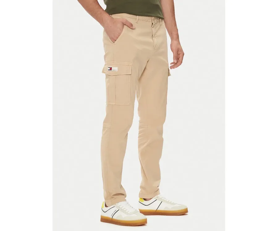 obrazek 1 Tommy Jeans Spodnie materiałowe Austin DM0DM19489 Beżowy Regular Fit