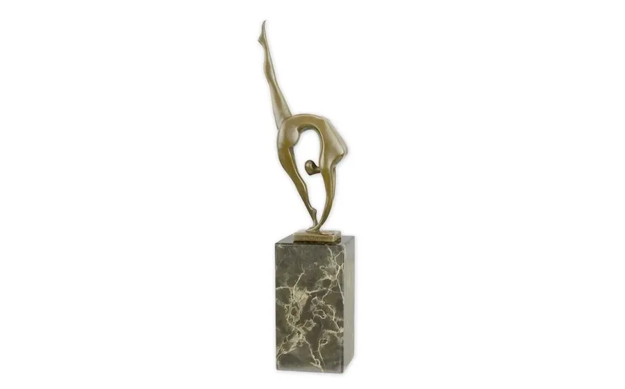 obrazek 1 Piękna rzeźba kobiety wykonana z brązu