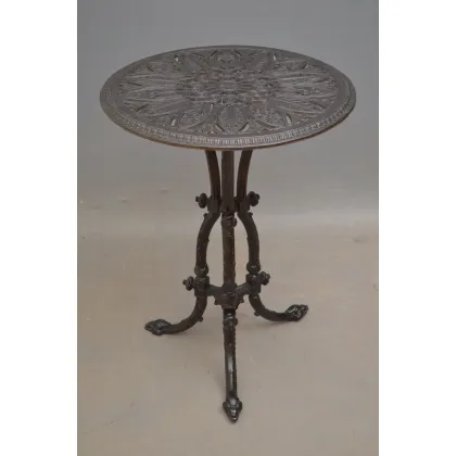 Zdjęcie Wiktoriański stół ogrodowy z żeliwa, z blatem w stylu sztukaterii - antyk