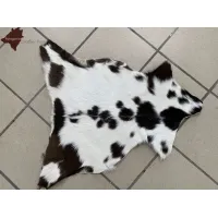 Zdjęcie Nieszablonowy skórzany dywan ozdobny