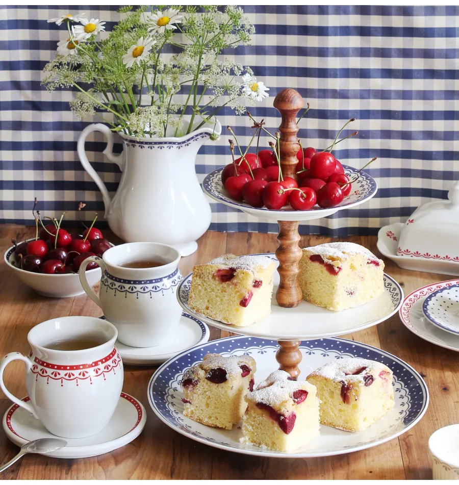 obrazek 2 Wyjątkowy dzbanek na mleko z porcelany zdobiony niebieskim ornamentem - Leander