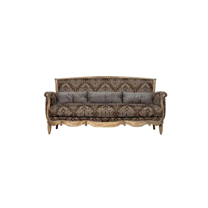 Zdjęcie Elegancka dwu-osobowa włoska sofa z trzema poduszkami