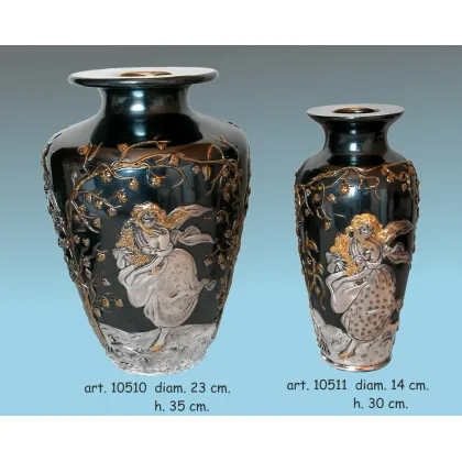 Picture A unique vase from an Italian manufacturer