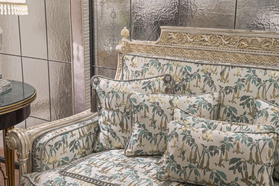 obrazek 5 Luksusowa włoska sofa z dwoma poduszkami w komplecie