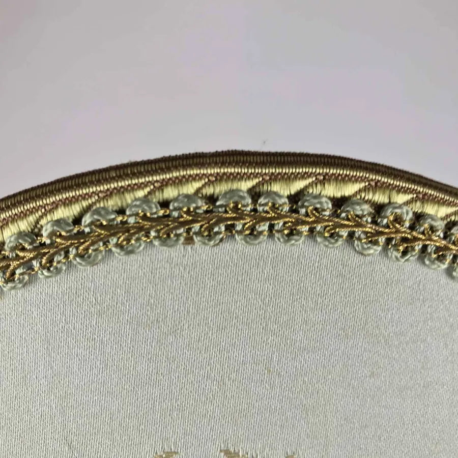 obrazek 7 Lampa do salonu, anioł z rzeźbionego i lakierowanego na biało drewna z manufaktury Chelini Firenze