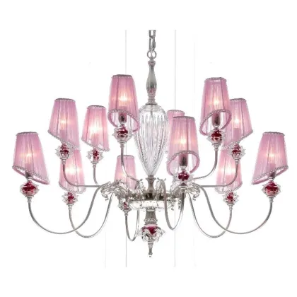 Zdjęcie Piękny żyrandol z liliowymi abażurami i ręcznie wykonanymi kryształowymi różyczkami - Il Paralume Marina