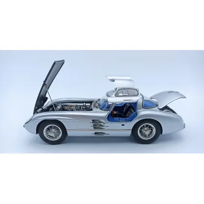 Zdjęcie Replika Mercedes-Benz 300 SLR Coupé, 1955 dla fana motoryzacji