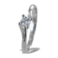 Picture Medium diamond ring with a braided Valentine's Day setting