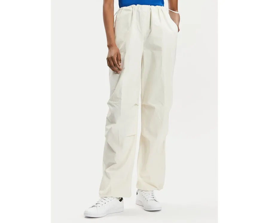 obrazek 1 Hugo Spodnie materiałowe Hafisa 50511331 Écru Baggy Fit HUGO