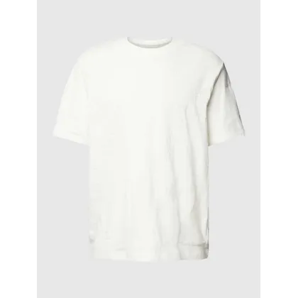 Zdjęcie T-shirt z fakturowanym wzorem