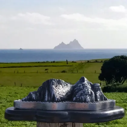 Picture A sculpture depicting the Irish Skellig Islands