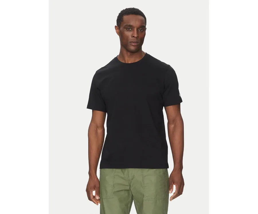 obrazek 1 Champion T-Shirt 220761 Czarny Loose Fit