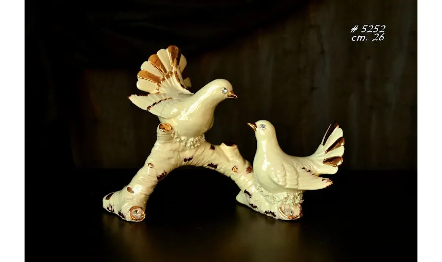 picture 1 Beautiful doves figurines made of ceramic