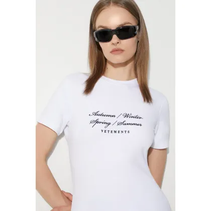 Zdjęcie VETEMENTS t-shirt 4 Seasons Embroidered Logo Fitted T-Shirt damski kolor biały WE64TR620W