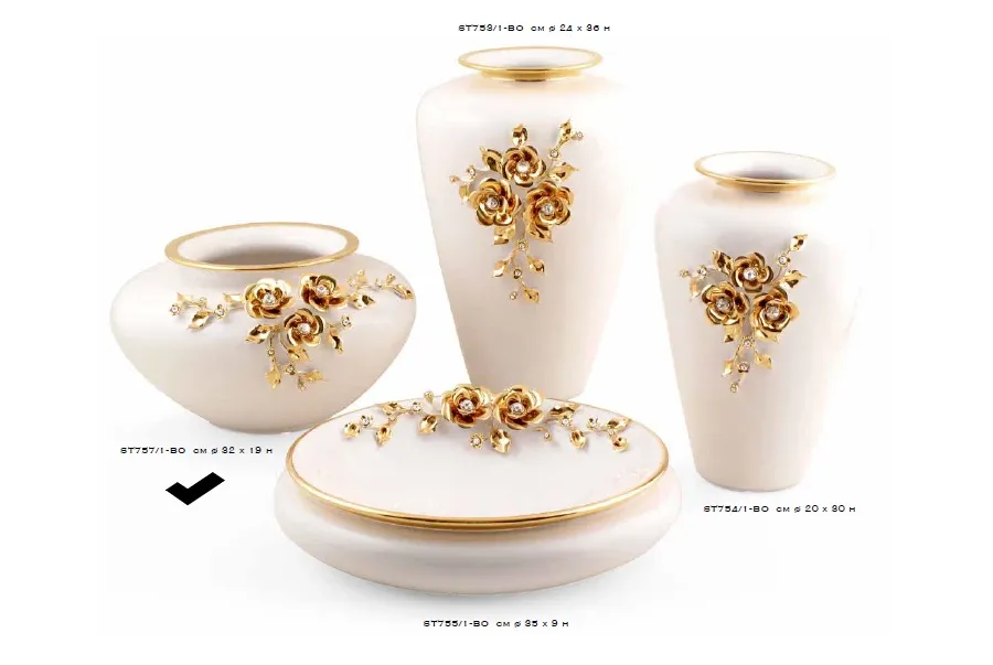 picture 1 Luxurious pot with golden flowers - Bruno Costenaro