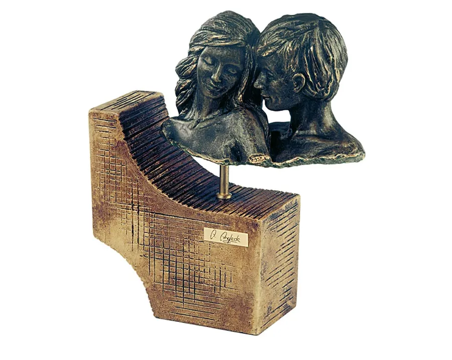 obrazek 3 Ekskluzywna statua - szczęśliwa para zakochanych
