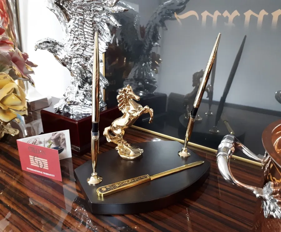 picture 2 Luxury pens holder with clock Saint Exupery