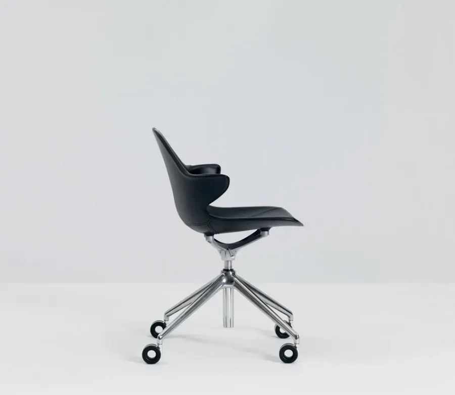 obrazek 2 Designerskie skórzane krzesło do wyjątkowych miejsc – Mascheroni