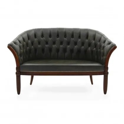 Zdjęcie Czarna skórzana sofa w stylu klasycznym - Sevensedie