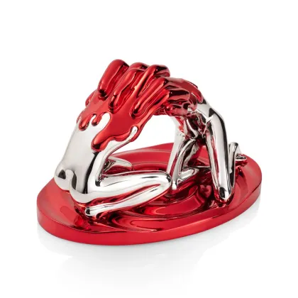 Zdjęcie Oryginalna rzeźba przedstawiająca uścisk z podstawą w kolorze metalicznej czerwieni