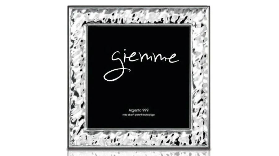 picture 1 A small square frame 6x6 cm in silver with a beautiful rim