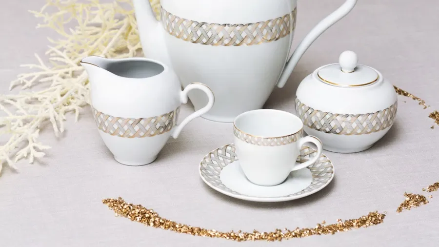 obrazek 3 Cudowna zastawa stołowa z portugalskiej porcelany dla 12 osobowej rodziny - Porcel