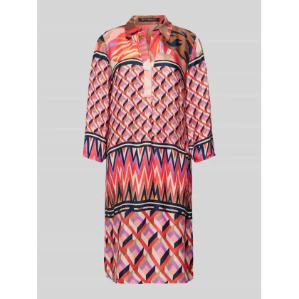 Zdjęcie Sukienka o długości do kolan z nadrukiem na całej powierzchni