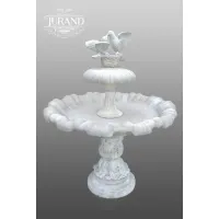 Zdjęcie Wysokiej jakości fontanna z gołąbkami