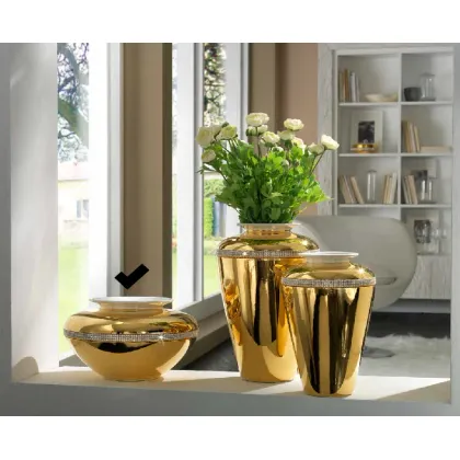 Picture Stylish gold ceramic flowerpot cover - Bruno Costenaro