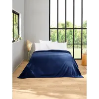 Picture Beautiful Champery Minuit blanket and bedspread for the bedroom