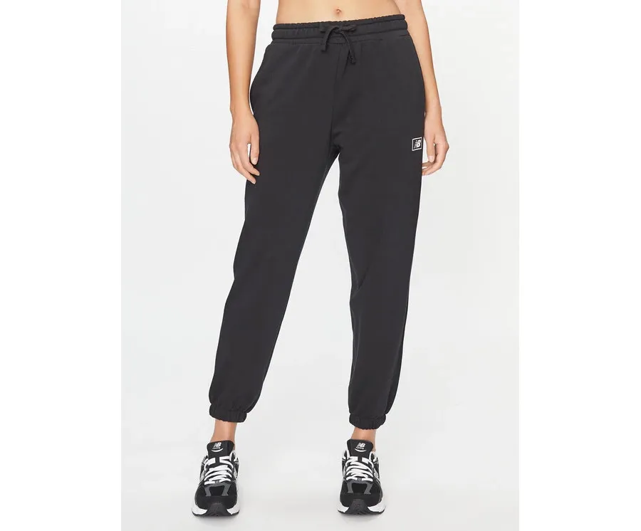 obrazek 1 New Balance Spodnie dresowe Essentials French Terry Pant WP33508 Czarny Regular Fit