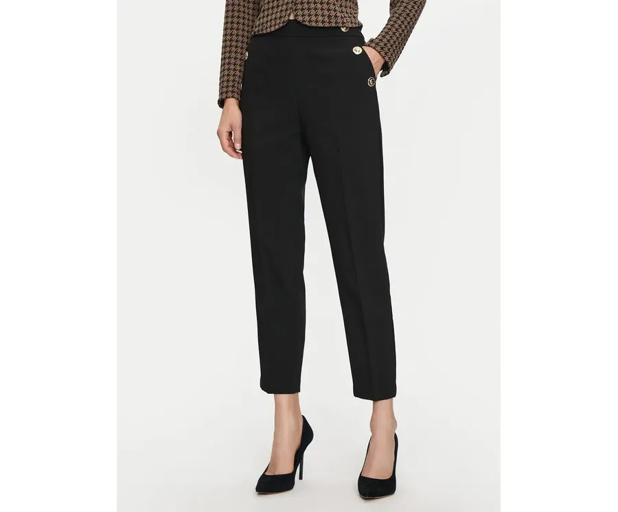 obrazek 1 Lola Casademunt by Maite Spodnie materiałowe MF2414007 Czarny Straight Fit