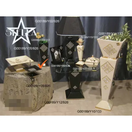 Picture Black ceramic ashtray in a diamond shape