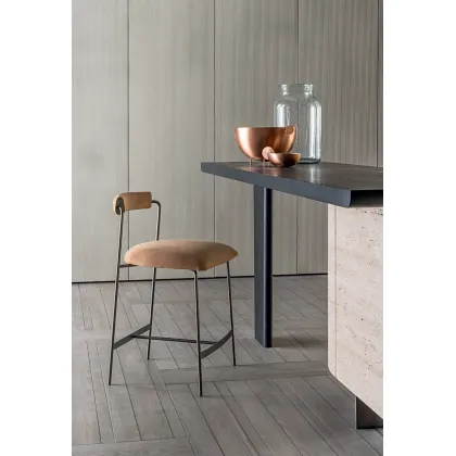 Zdjęcie Elegancki stołek kuchenny w stylu minimalistycznym